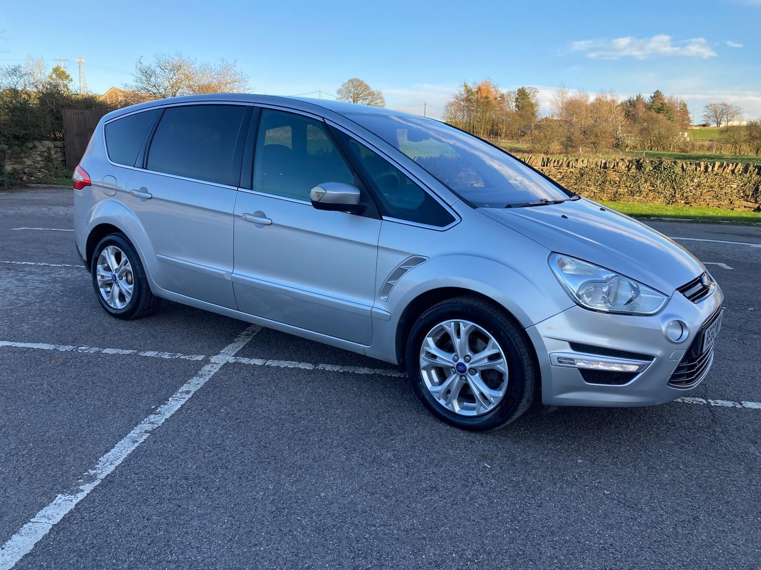 Used Ford S-Max 2010 for sale - 76657259: Photo 1