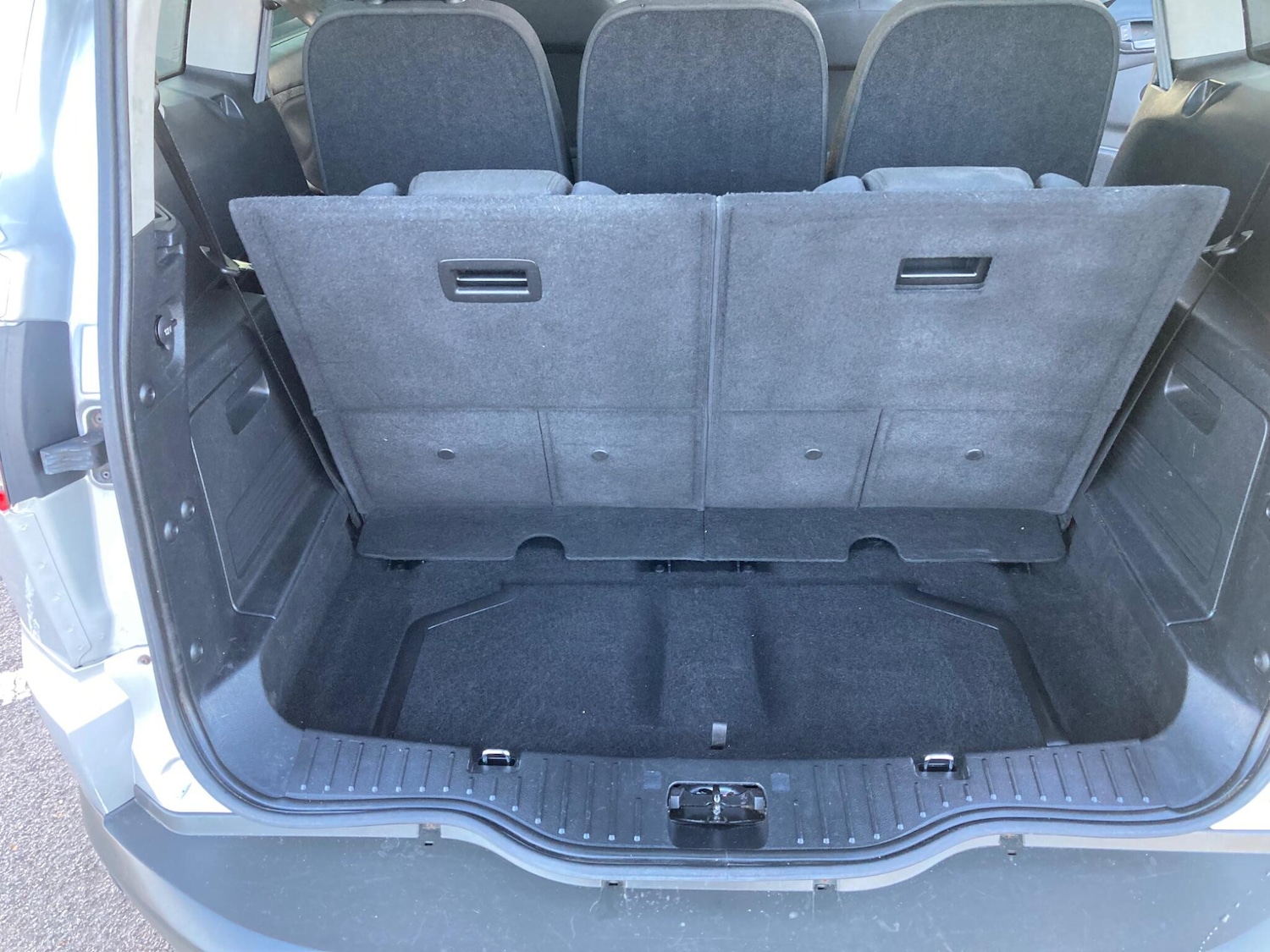 Used Ford S-Max 2010 for sale - 76657259: Photo 17