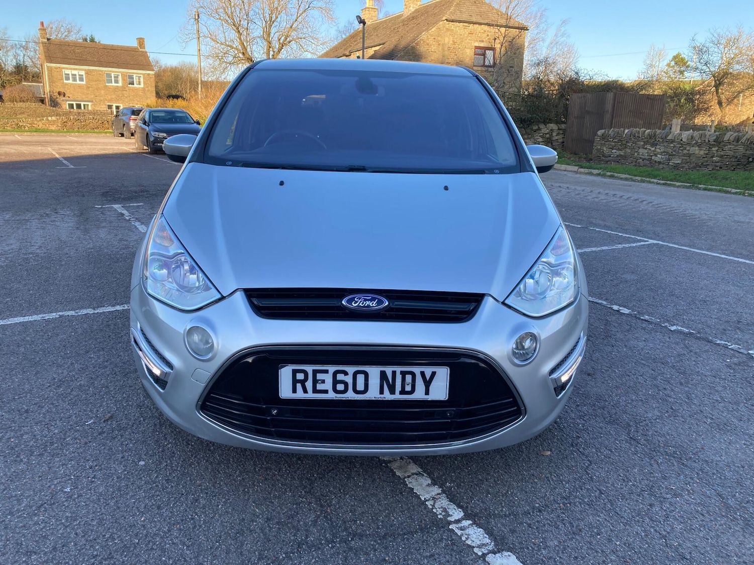 Used Ford S-Max 2010 for sale - 76657259: Photo 2