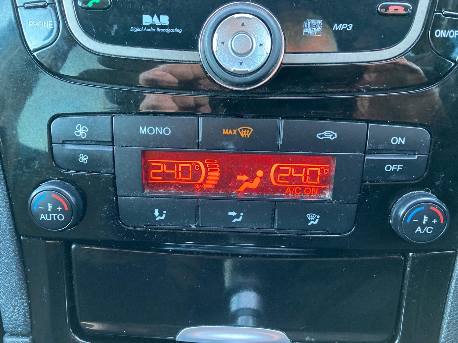 Used Ford S-Max 2010 for sale - 76657259: Photo 26