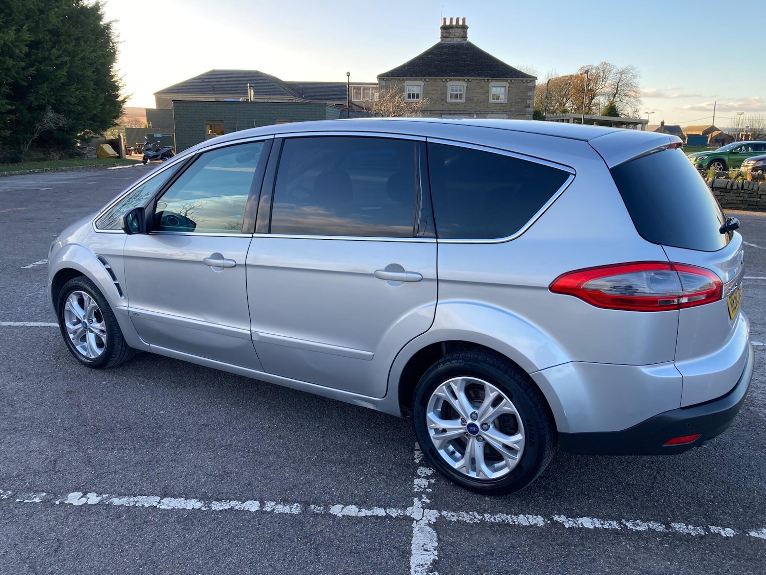 Used Ford S-Max 2010 for sale - 76657259: Photo 7
