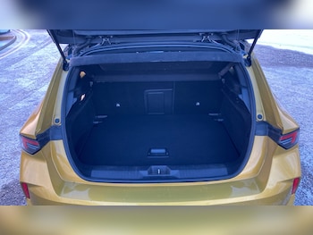 Used Vauxhall Astra 2023 for sale - 77151922: Photo