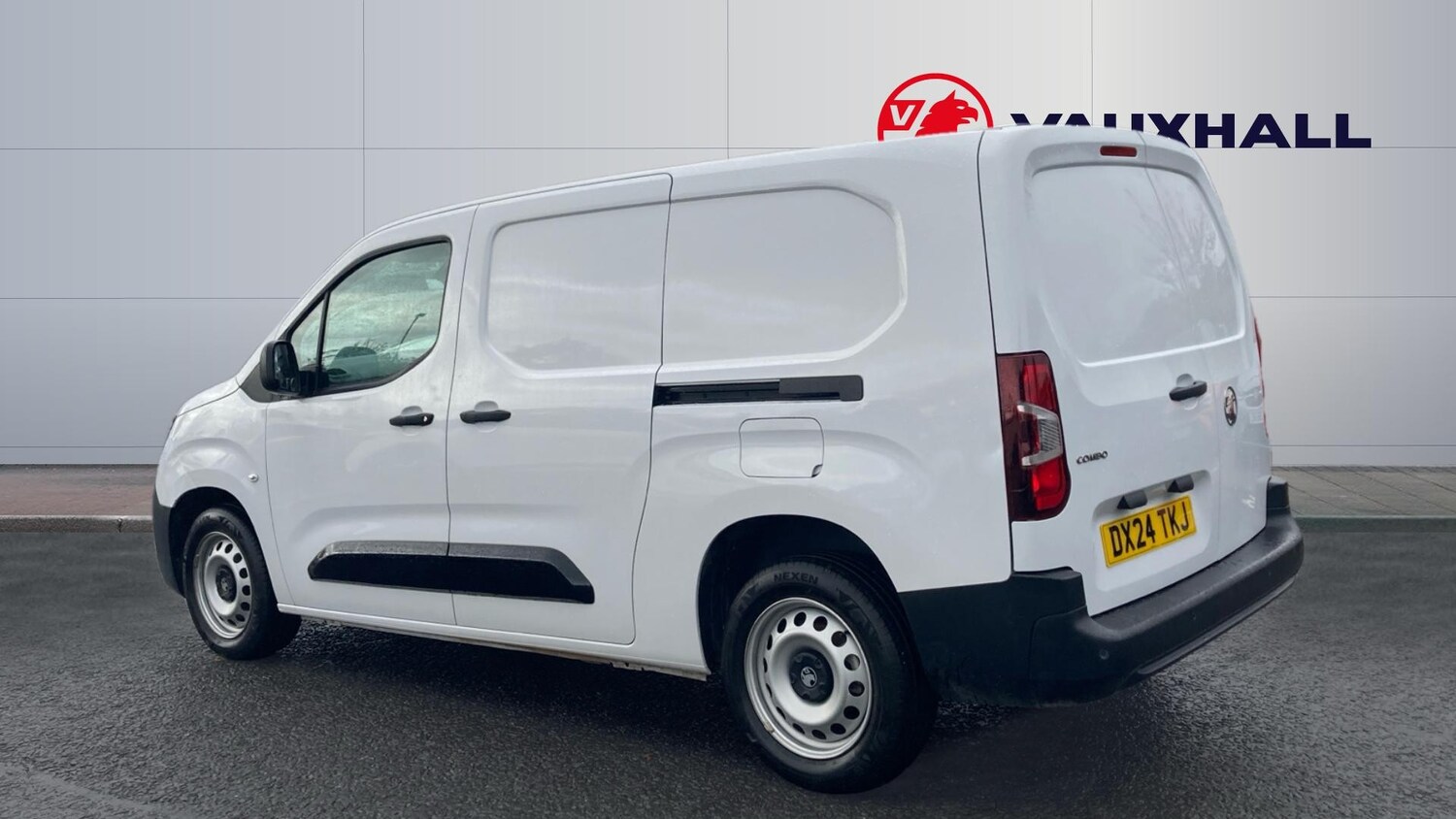 Used Vauxhall Combo 2024 for sale - 76352408: Photo 2