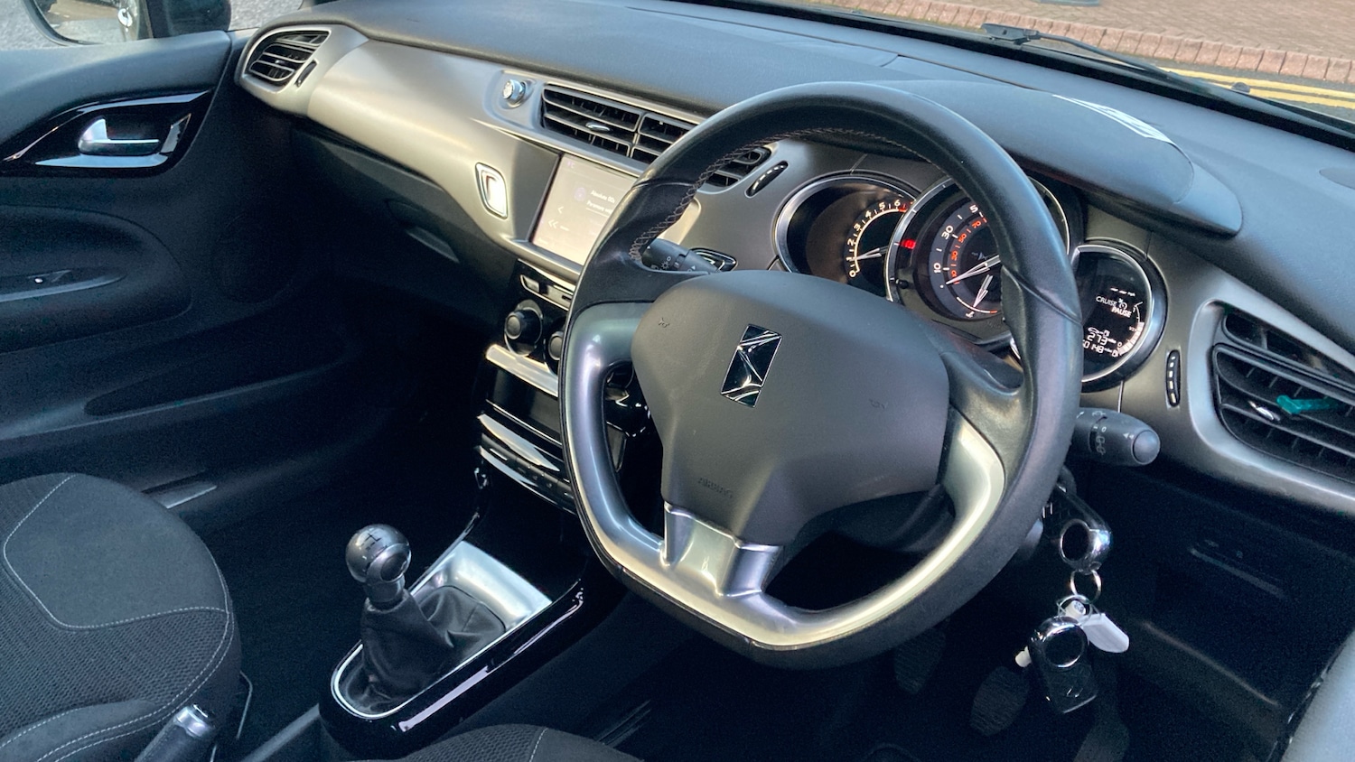 Used DS Automobiles DS 3 2016 for sale - 76965707: Photo 35