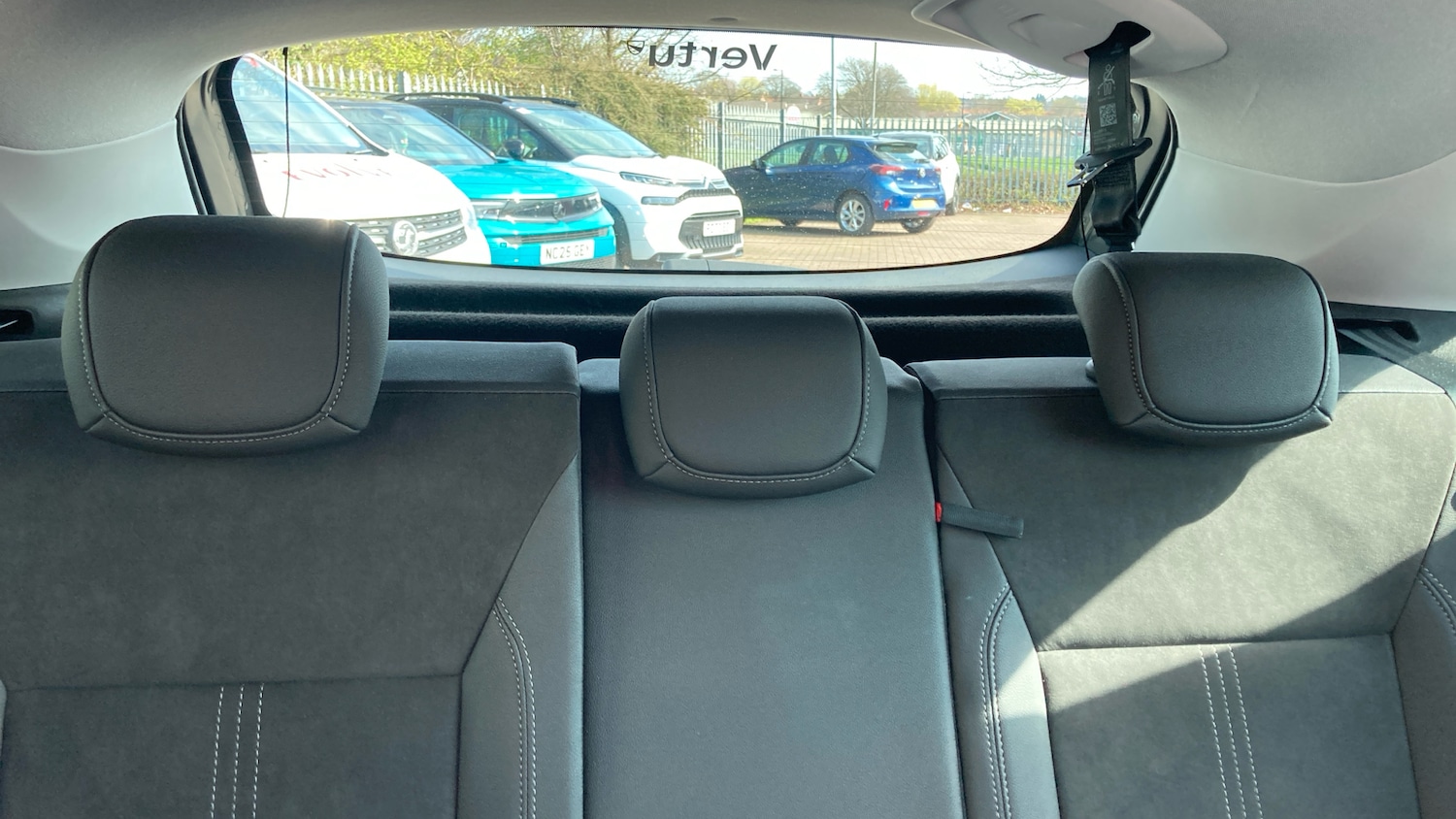 Used Vauxhall Crossland 2023 for sale - 78199444: Photo 27