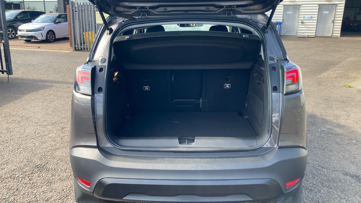 Used Vauxhall Crossland 2023 for sale - 78199444: Photo 4