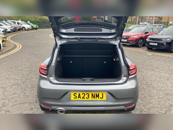 Used Renault Clio 2023 for sale - 78286804: Photo