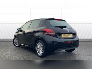 Used Peugeot 208 2019 for sale - 77233559: Photo