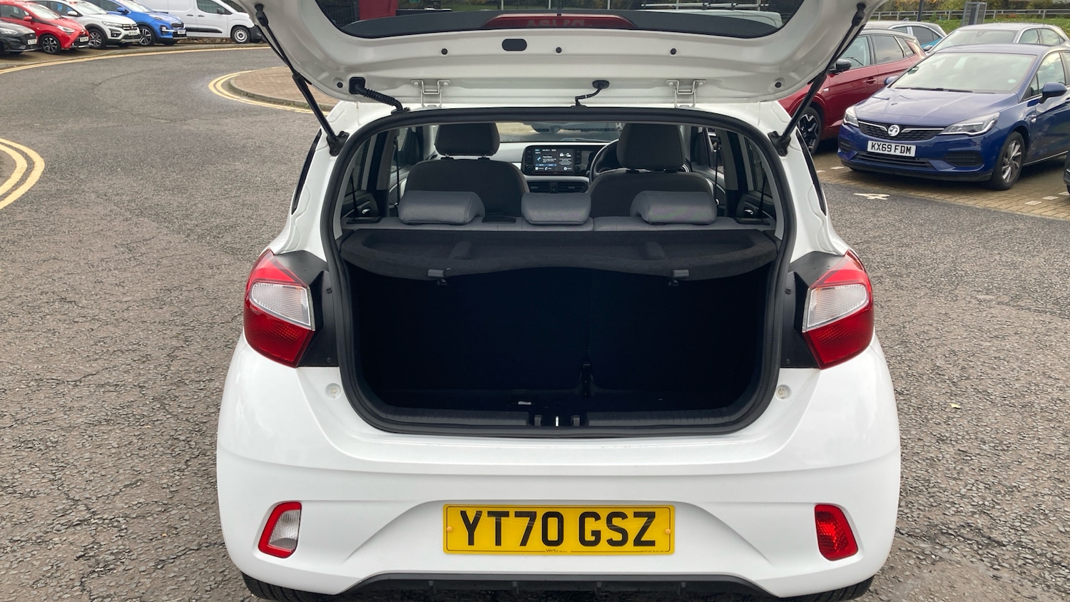 Used Hyundai i10 2020 for sale - 76497197: Photo 42