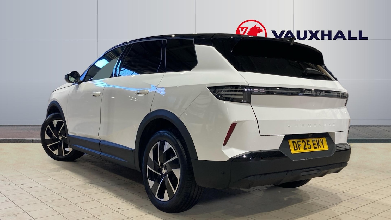 Used Vauxhall Grandland 2025 for sale - 78027048: Photo 2