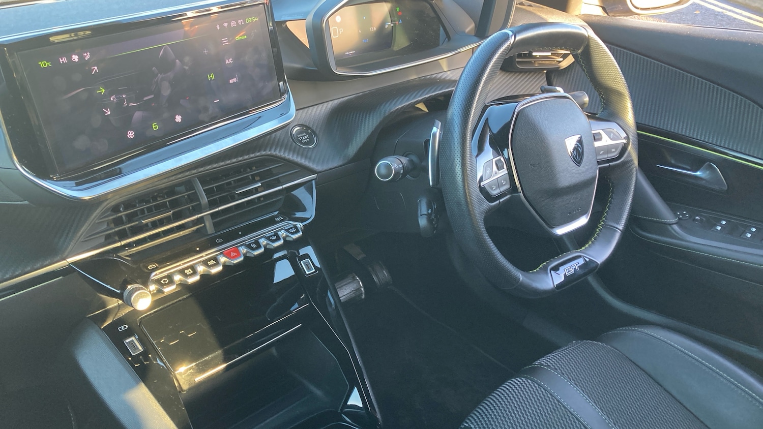 Used Peugeot 2008 2023 for sale - 76817424: Photo 9