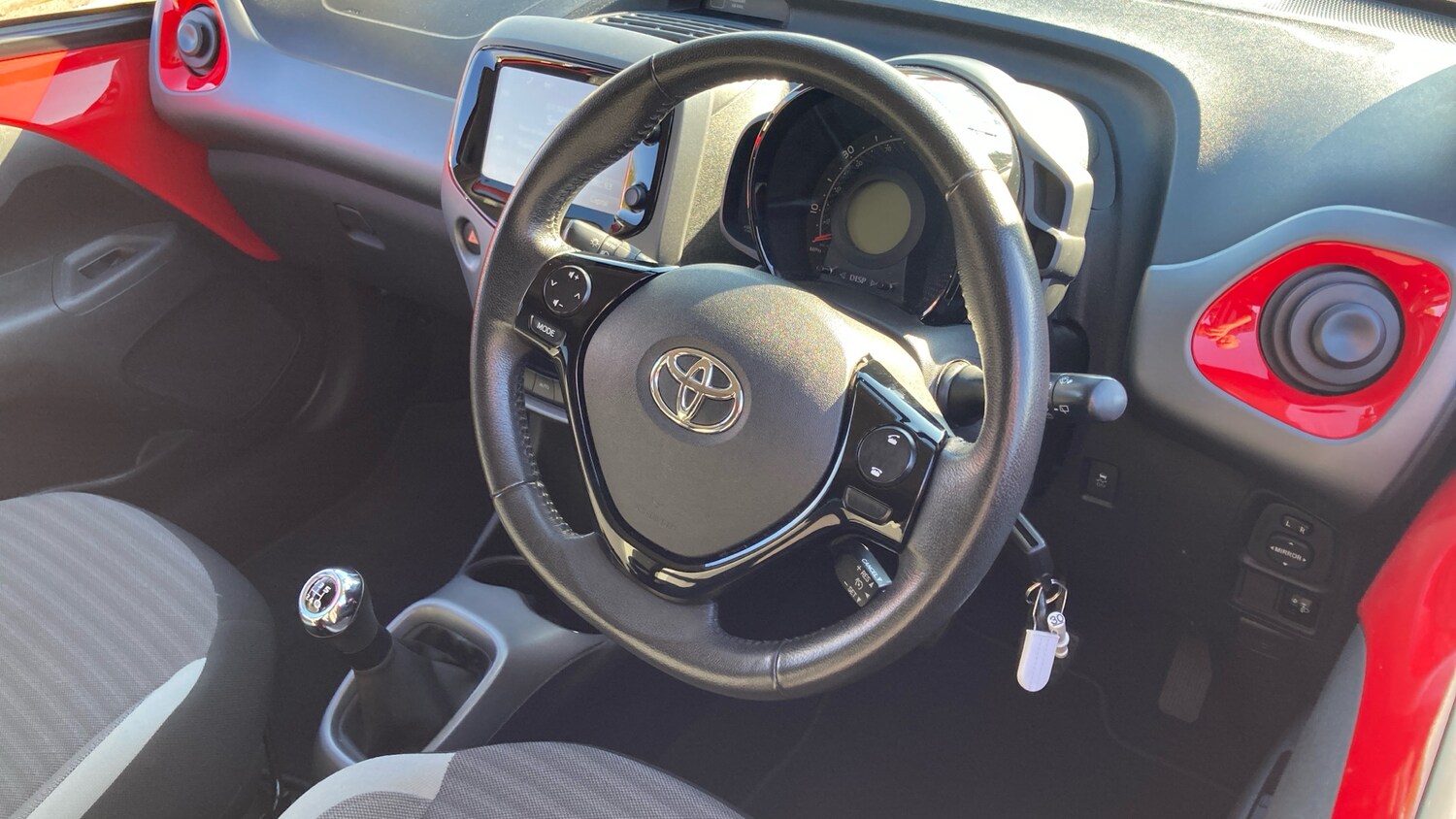 Used Toyota AYGO 2018 for sale - 76228136: Photo 11