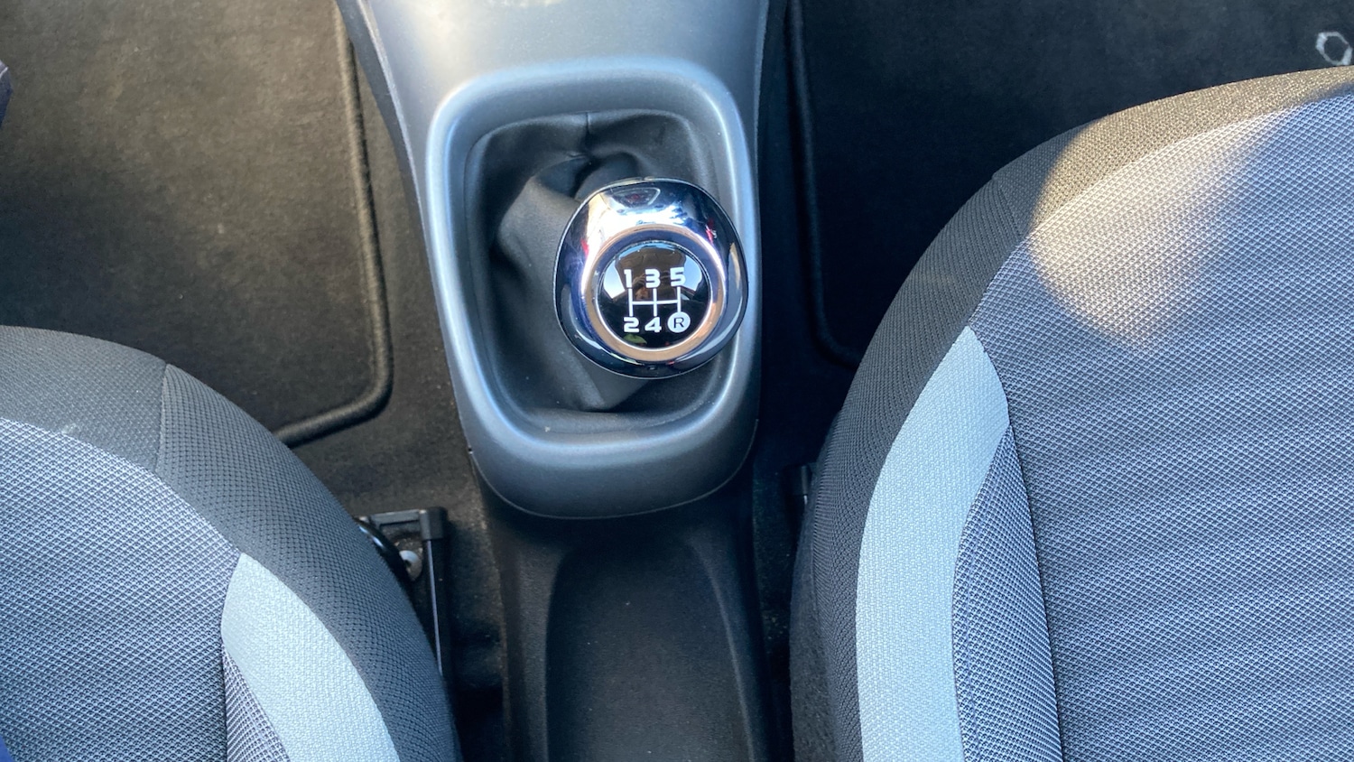 Used Toyota AYGO 2018 for sale - 76228136: Photo 23