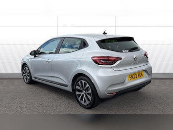 Used Renault Clio 2023 for sale - 79431113: Photo