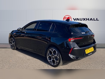 Used Vauxhall Astra 2024 for sale - 76186555: Photo 2