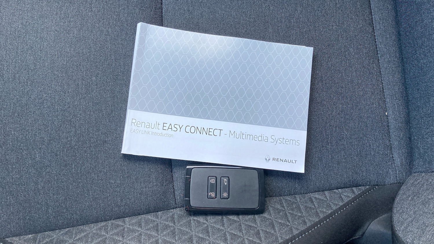 Used Renault Clio 2021 for sale - 76497201: Photo 19