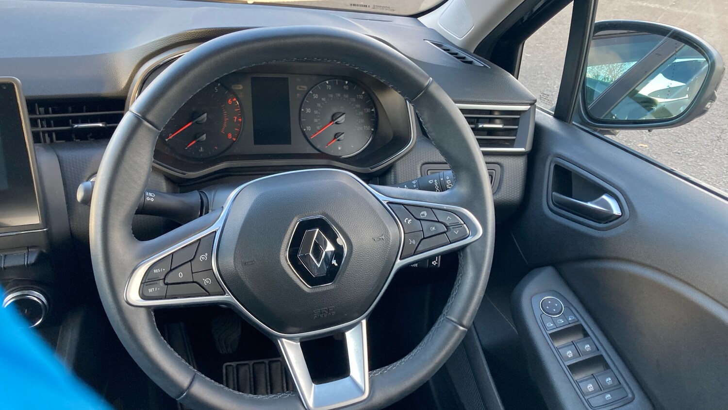 Used Renault Clio 2021 for sale - 76497201: Photo 24