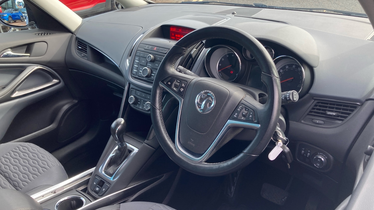 Used Vauxhall Zafira Tourer 2014 for sale - 76228135: Photo 11