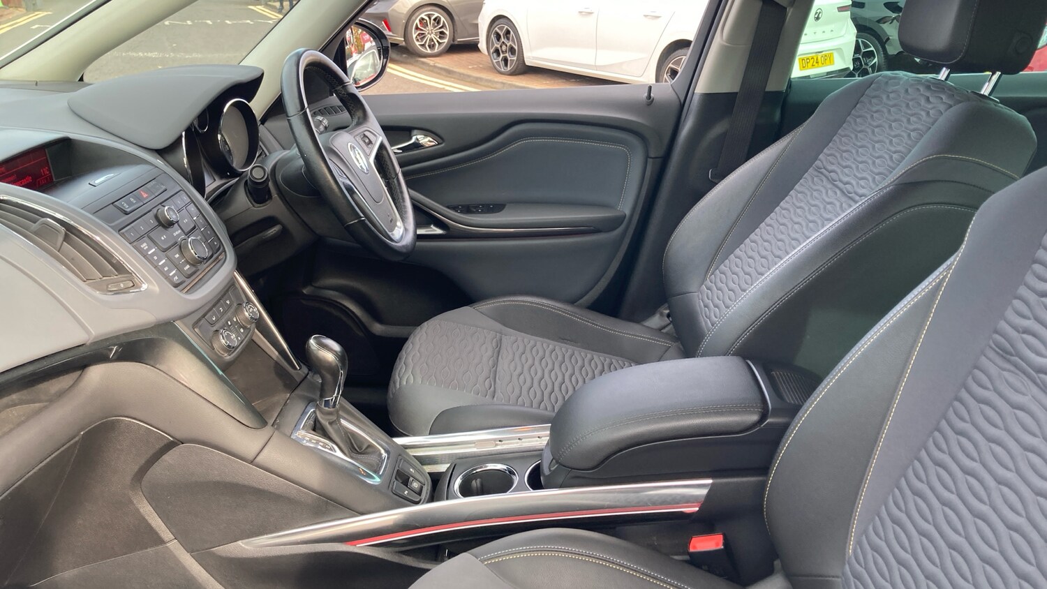 Used Vauxhall Zafira Tourer 2014 for sale - 76228135: Photo 28