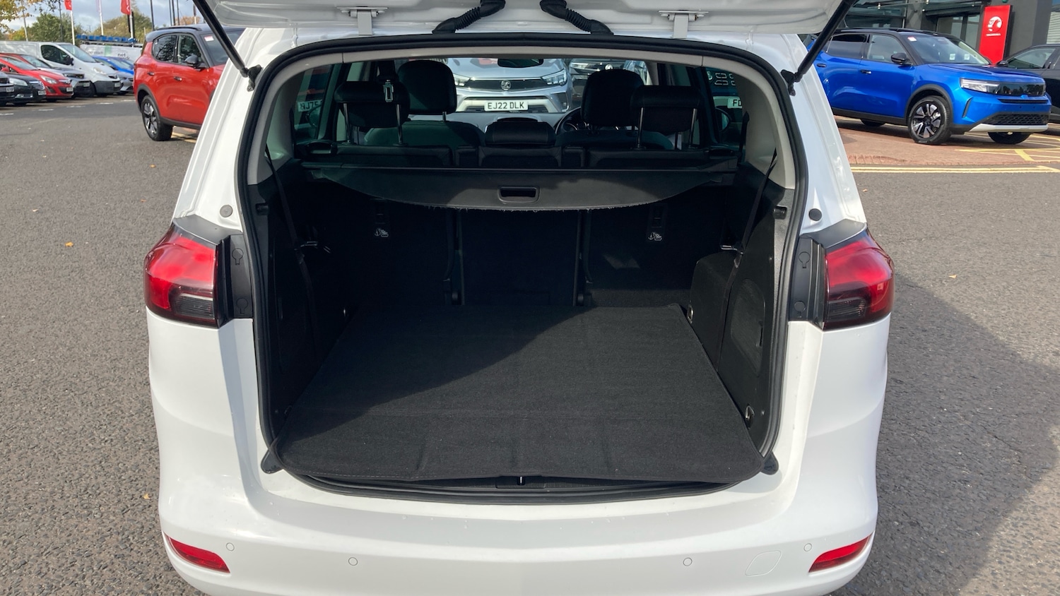 Used Vauxhall Zafira Tourer 2014 for sale - 76228135: Photo 4
