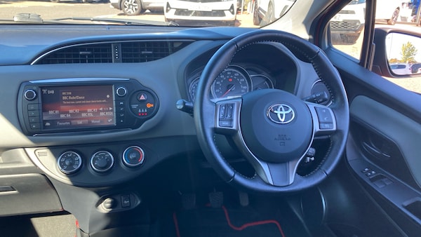 Used Toyota Yaris 2016 for sale - 76026989: Photo 10