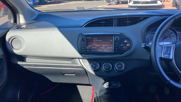 Used Toyota Yaris 2016 for sale - 76026989: Photo 14