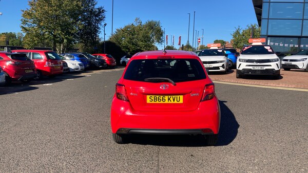 Used Toyota Yaris 2016 for sale - 76026989: Photo 30