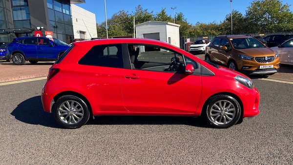 Used Toyota Yaris 2016 for sale - 76026989: Photo 33