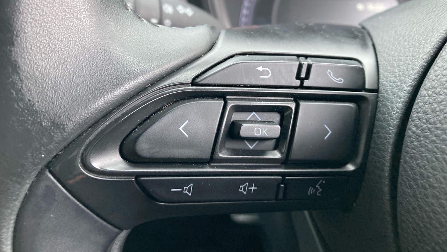 Used Toyota Aygo X 2023 for sale - 77732308: Photo 33