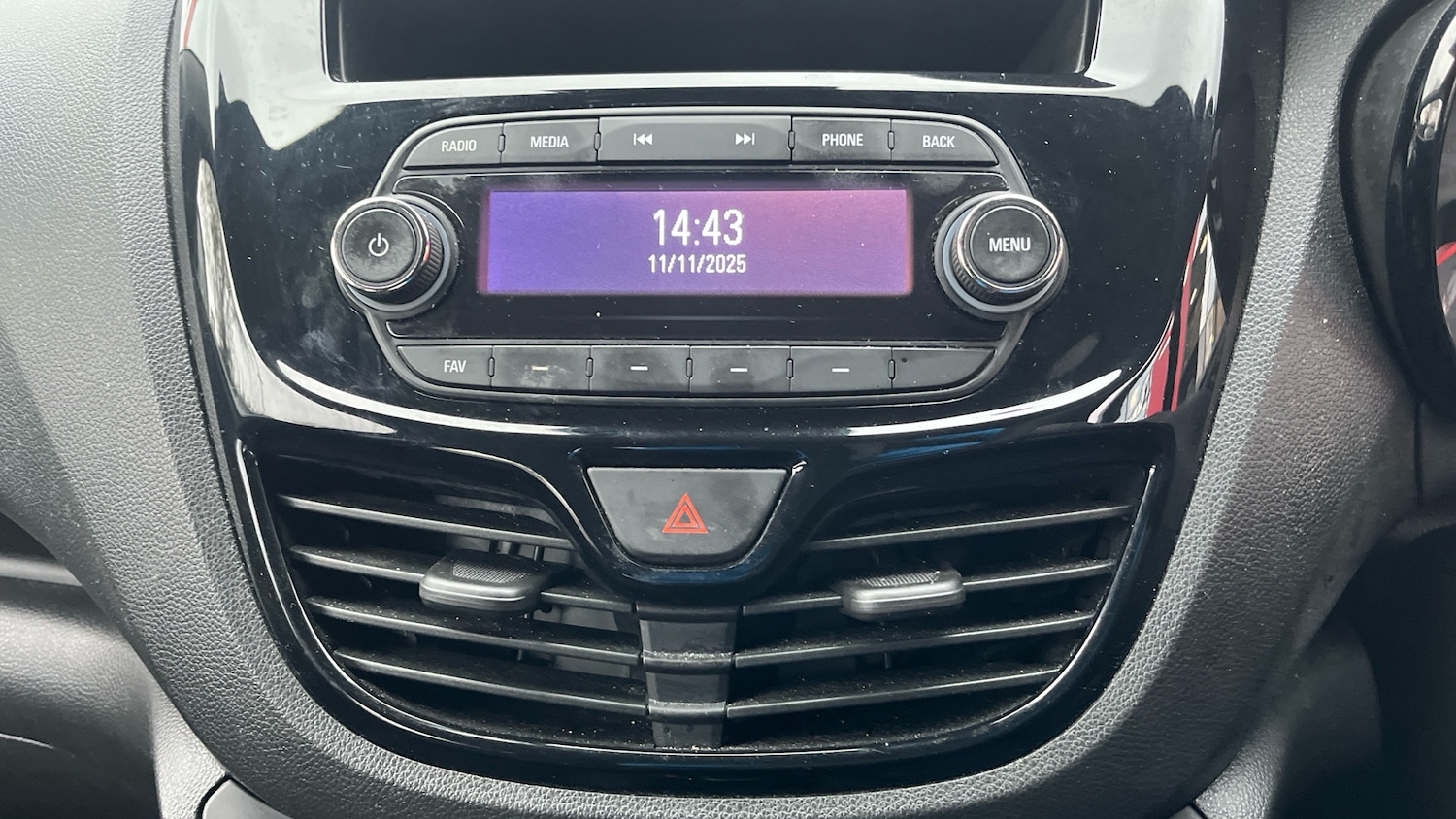 Used Vauxhall Viva 2016 for sale - 76687084: Photo 31