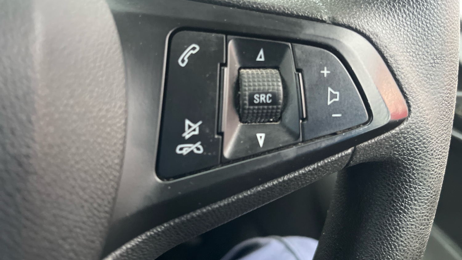 Used Vauxhall Viva 2016 for sale - 76687084: Photo 33