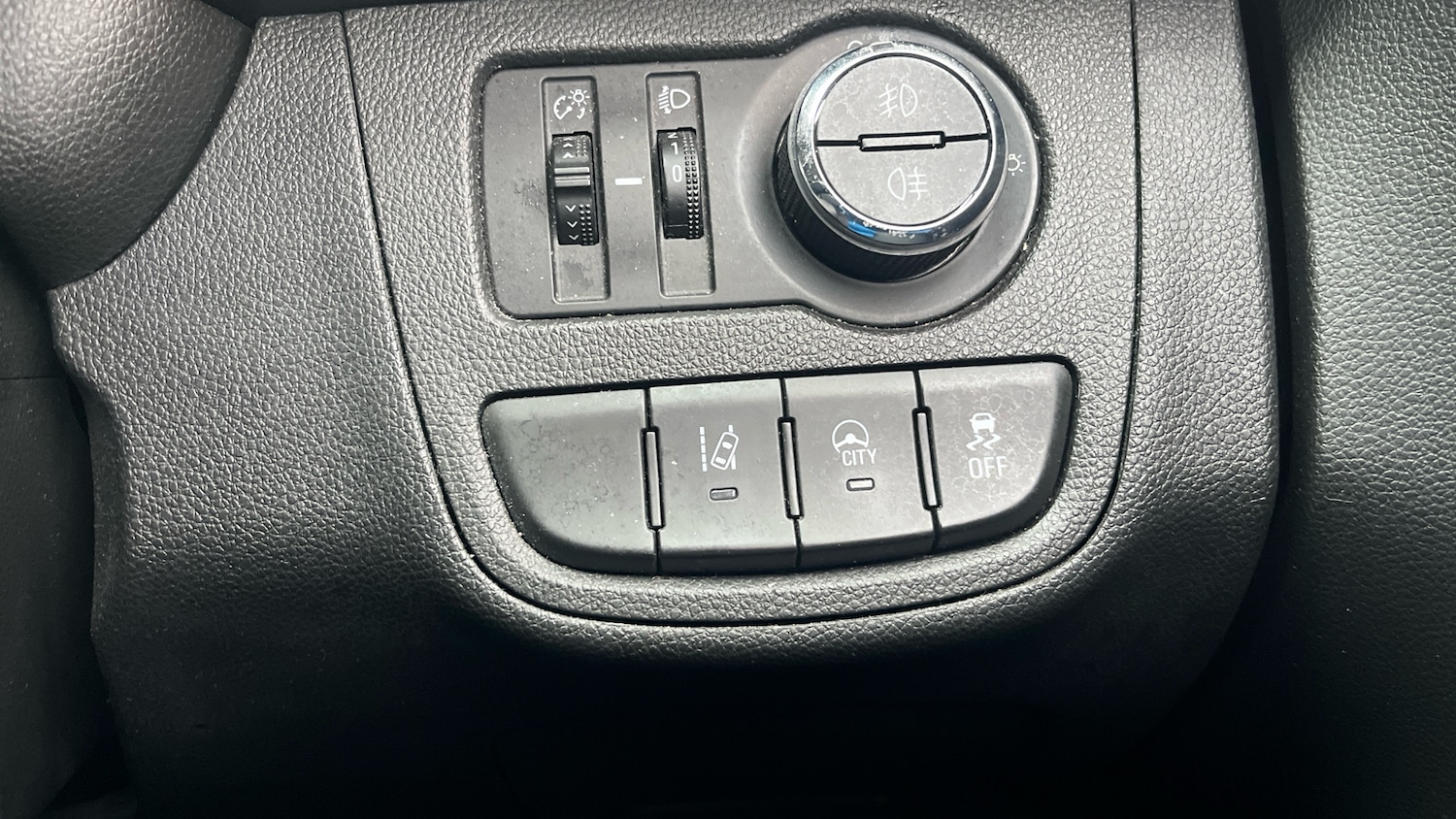 Used Vauxhall Viva 2016 for sale - 76687084: Photo 36