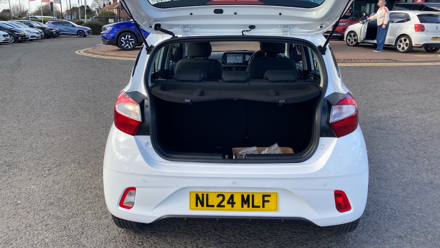 Used Hyundai i10 2024 for sale - 77851189: Photo 38