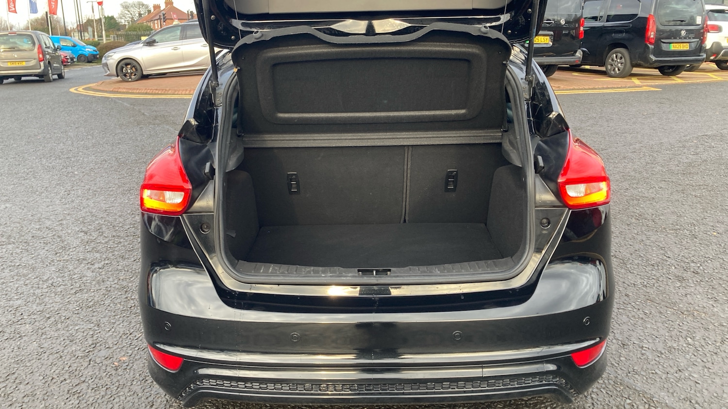 Used Ford Focus 2018 for sale - 76817415: Photo 4