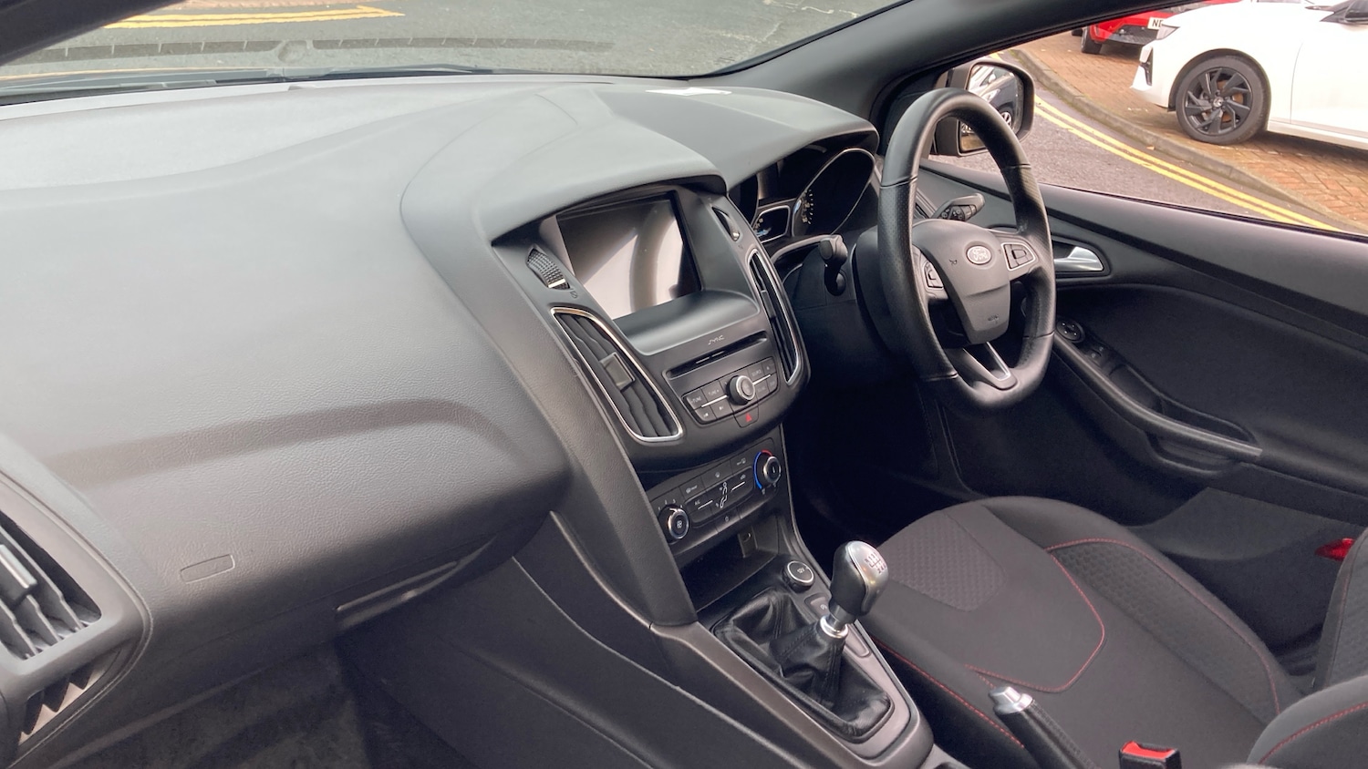 Used Ford Focus 2018 for sale - 76817415: Photo 9