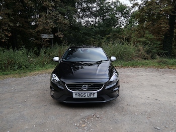 Used Volvo V40 2015 for sale - 75686212: Photo