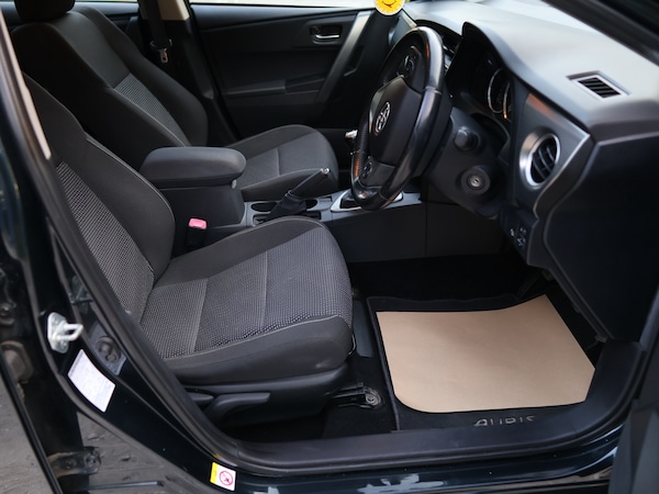 Used Toyota Auris 2014 for sale - 75330000: Photo 12