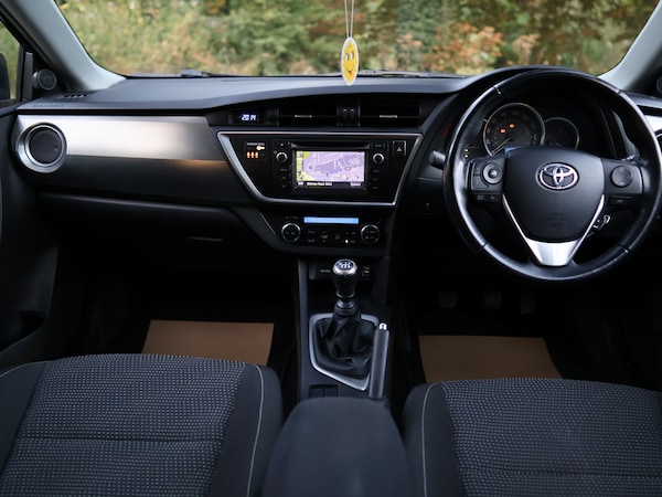 Used Toyota Auris 2014 for sale - 75330000: Photo 14