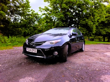 Used Toyota Auris 2014 for sale - 75330000: Photo
