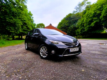 Used Toyota Auris 2014 for sale - 75330000: Photo
