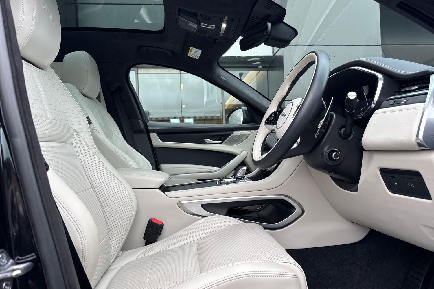 Used Jaguar F-Pace 2024 for sale - 76550904: Photo 16