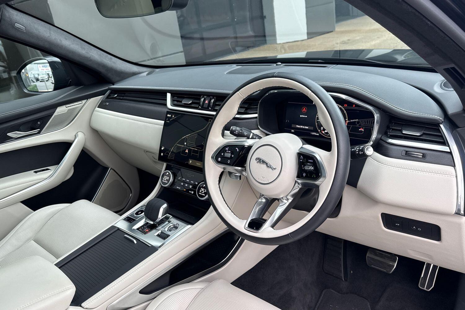 Used Jaguar F-Pace 2024 for sale - 76550904: Photo 17