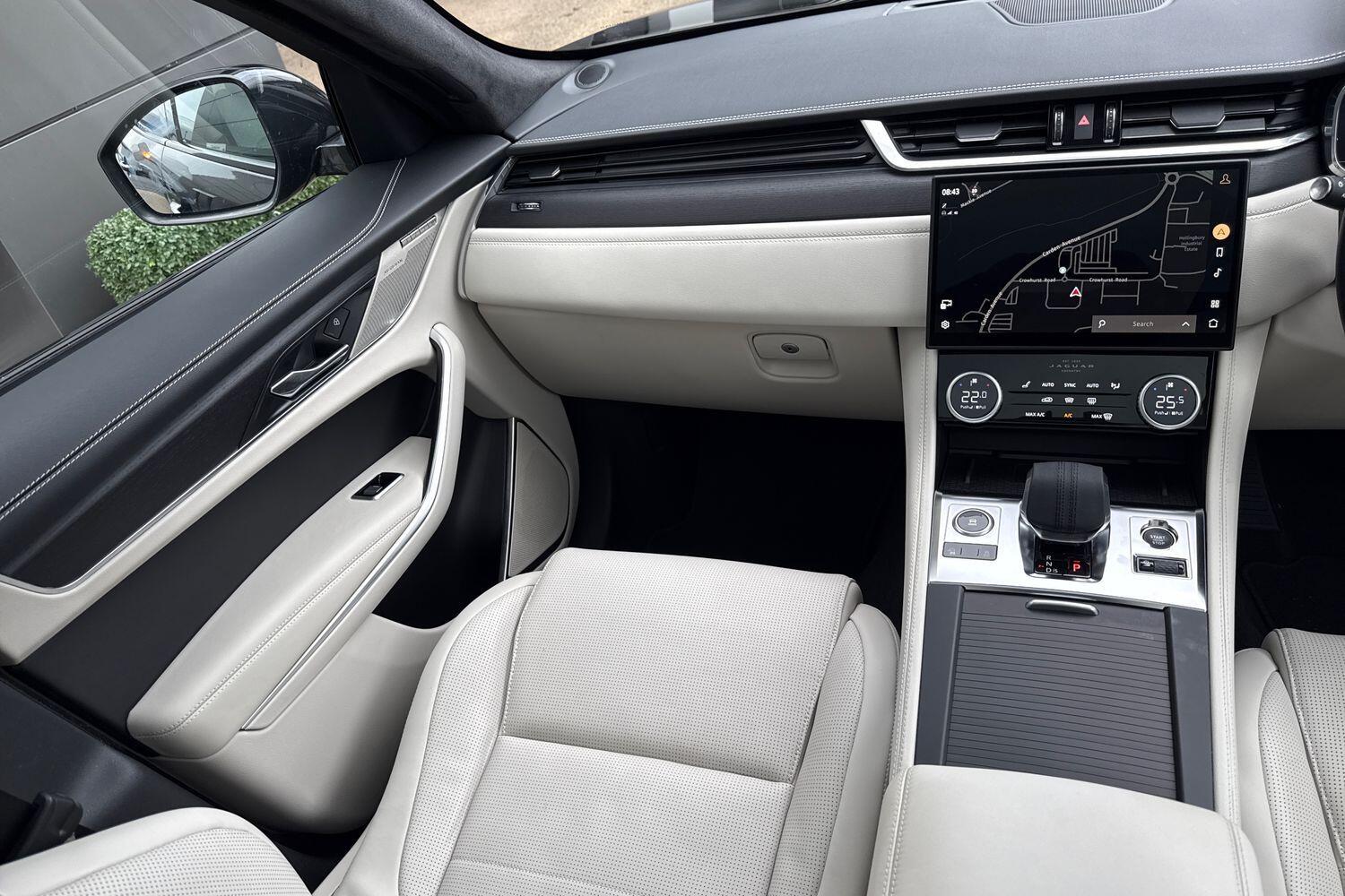 Used Jaguar F-Pace 2024 for sale - 76550904: Photo 48