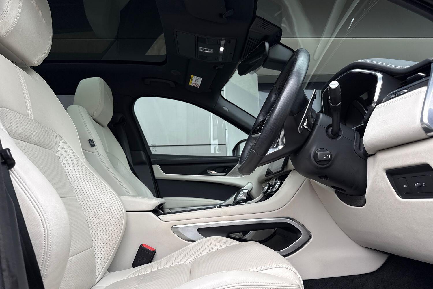 Used Jaguar F-Pace 2023 for sale - 76136607: Photo 13