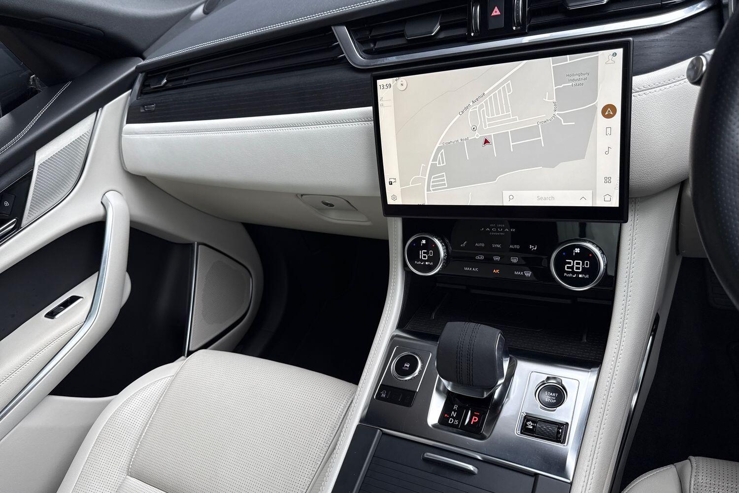 Used Jaguar F-Pace 2023 for sale - 76136607: Photo 23
