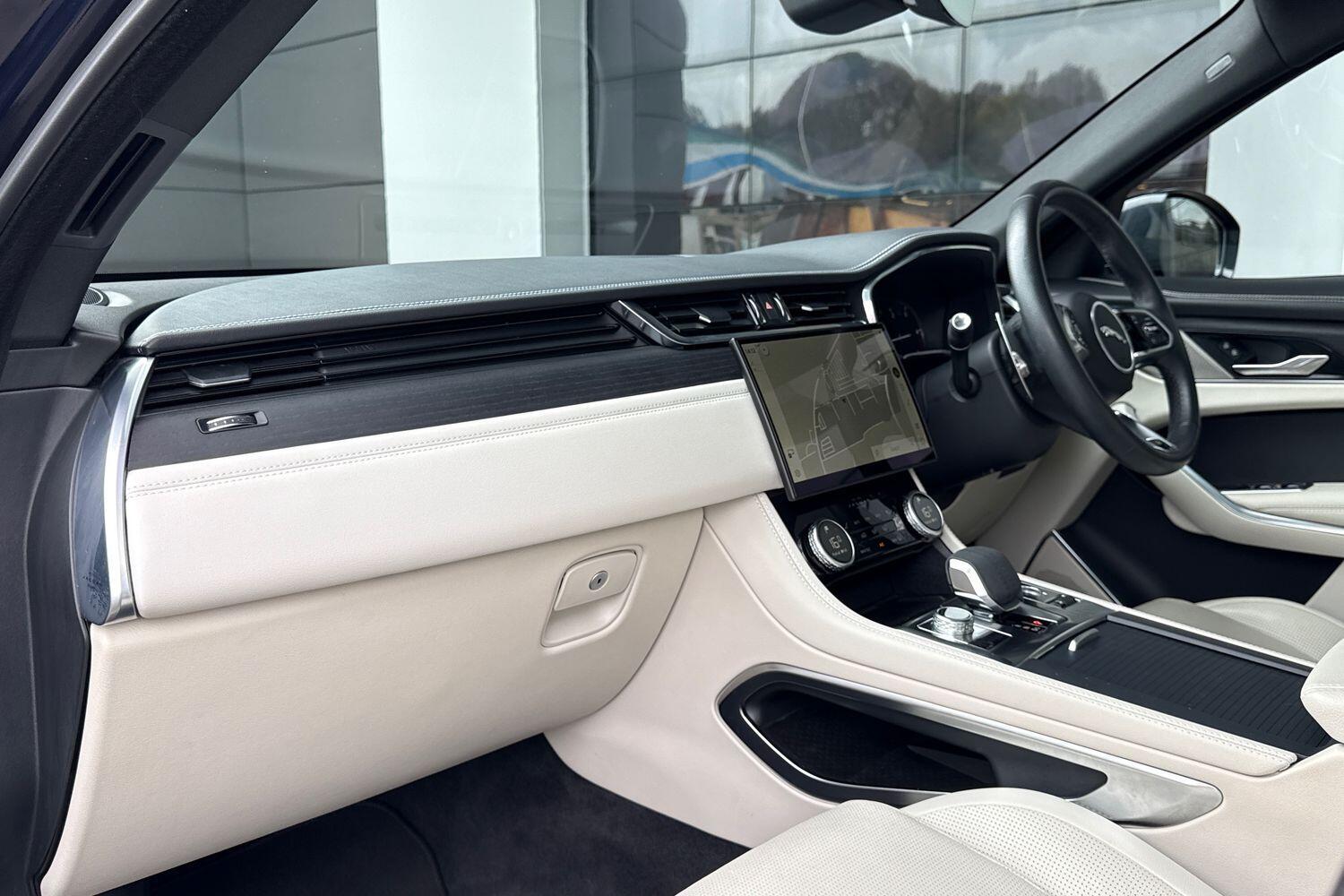 Used Jaguar F-Pace 2023 for sale - 76136607: Photo 48