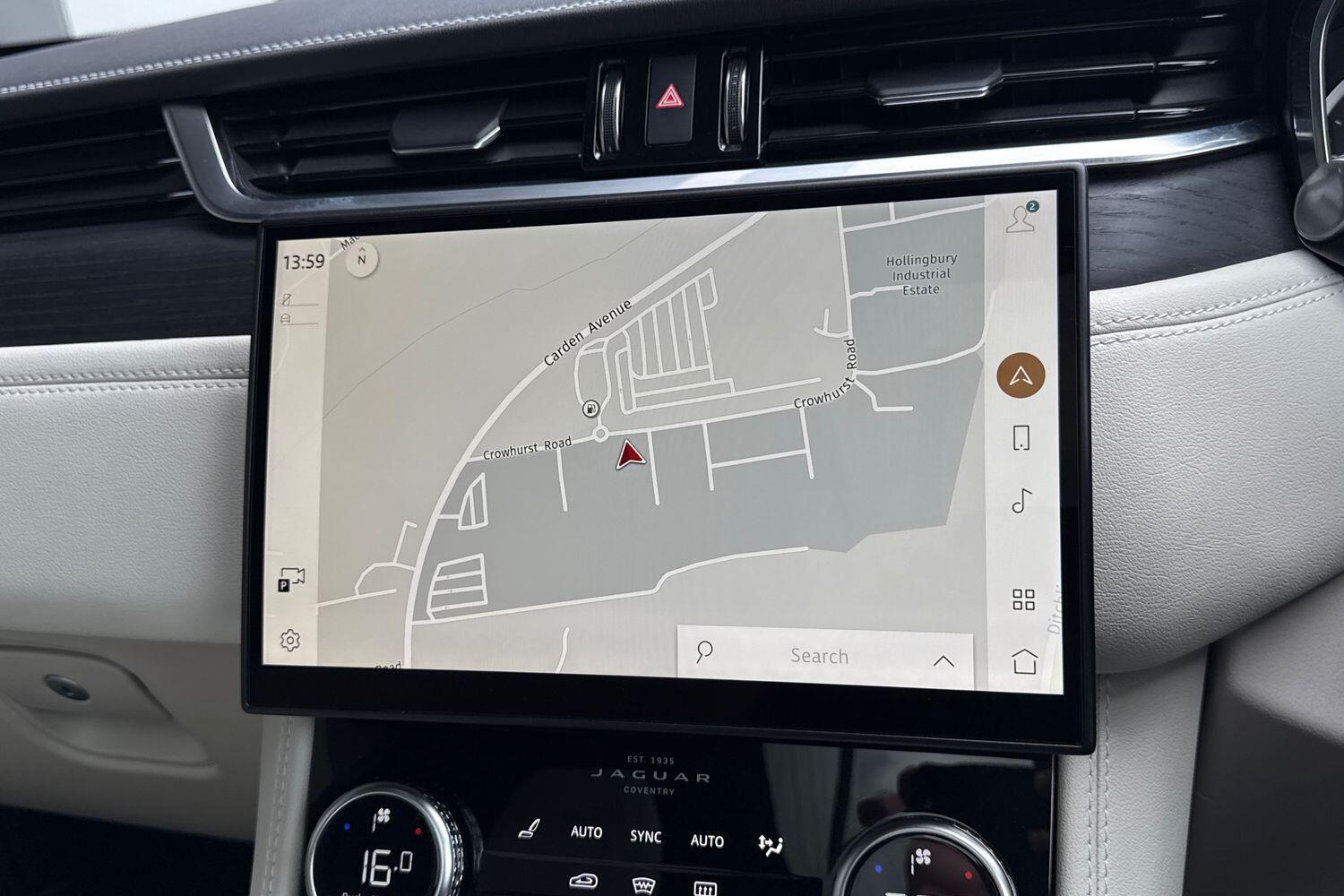 Used Jaguar F-Pace 2023 for sale - 76136607: Photo 5