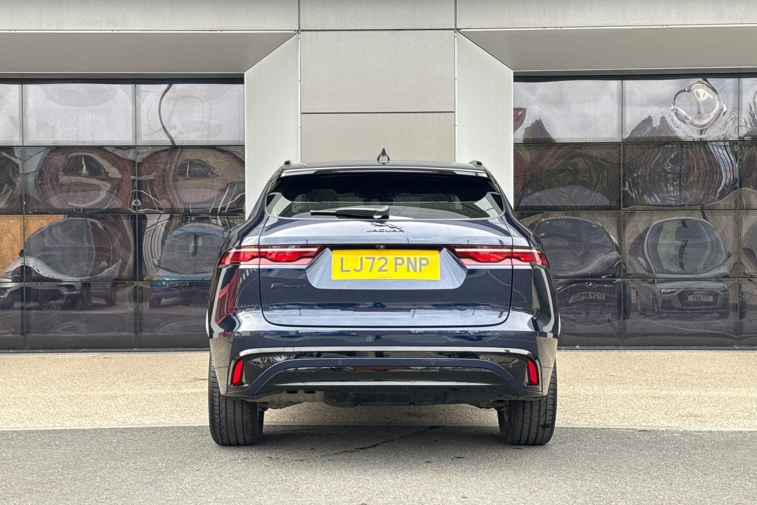 Used Jaguar F-Pace 2023 for sale - 76136607: Photo 7