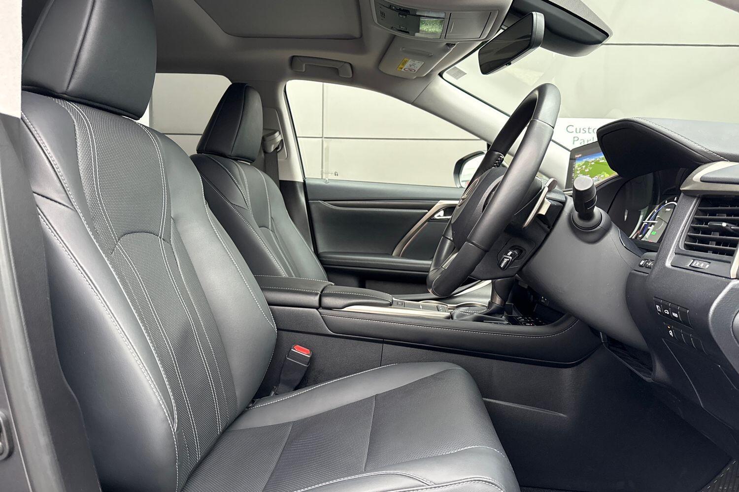 Used Lexus RX 2022 for sale - 76886622: Photo 17