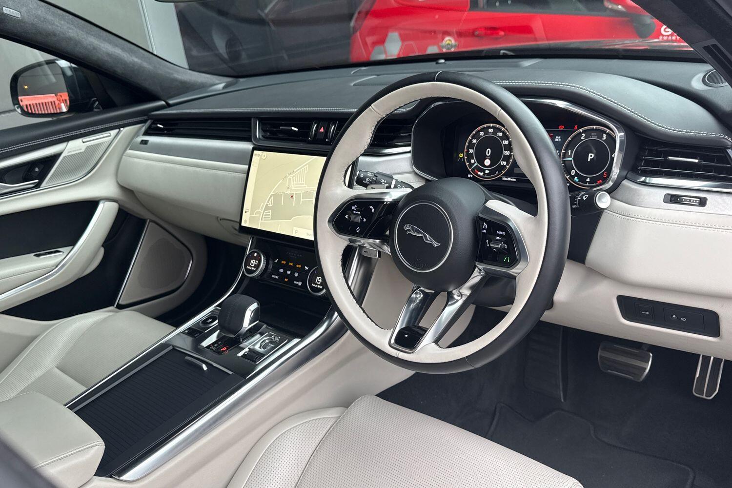 Used Jaguar XF 2024 for sale - 76200486: Photo 13